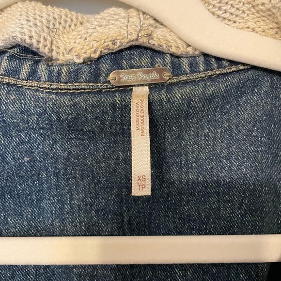 Free People Womens Jean Jacket Hoodie Blue Gray Distressed, Size XS - Picture 9 of 9